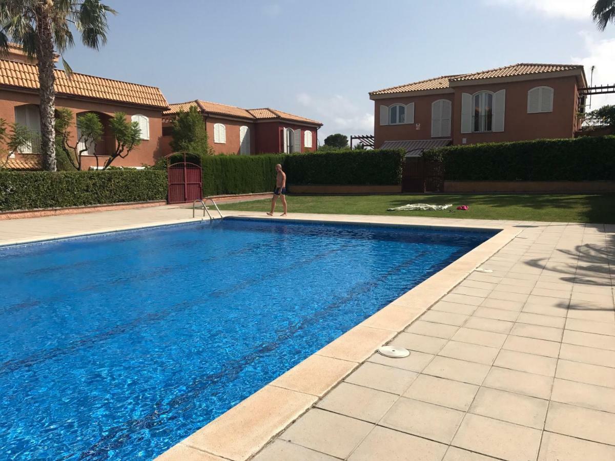 Apartamento En Miami Platja Miami Playa Екстер'єр фото